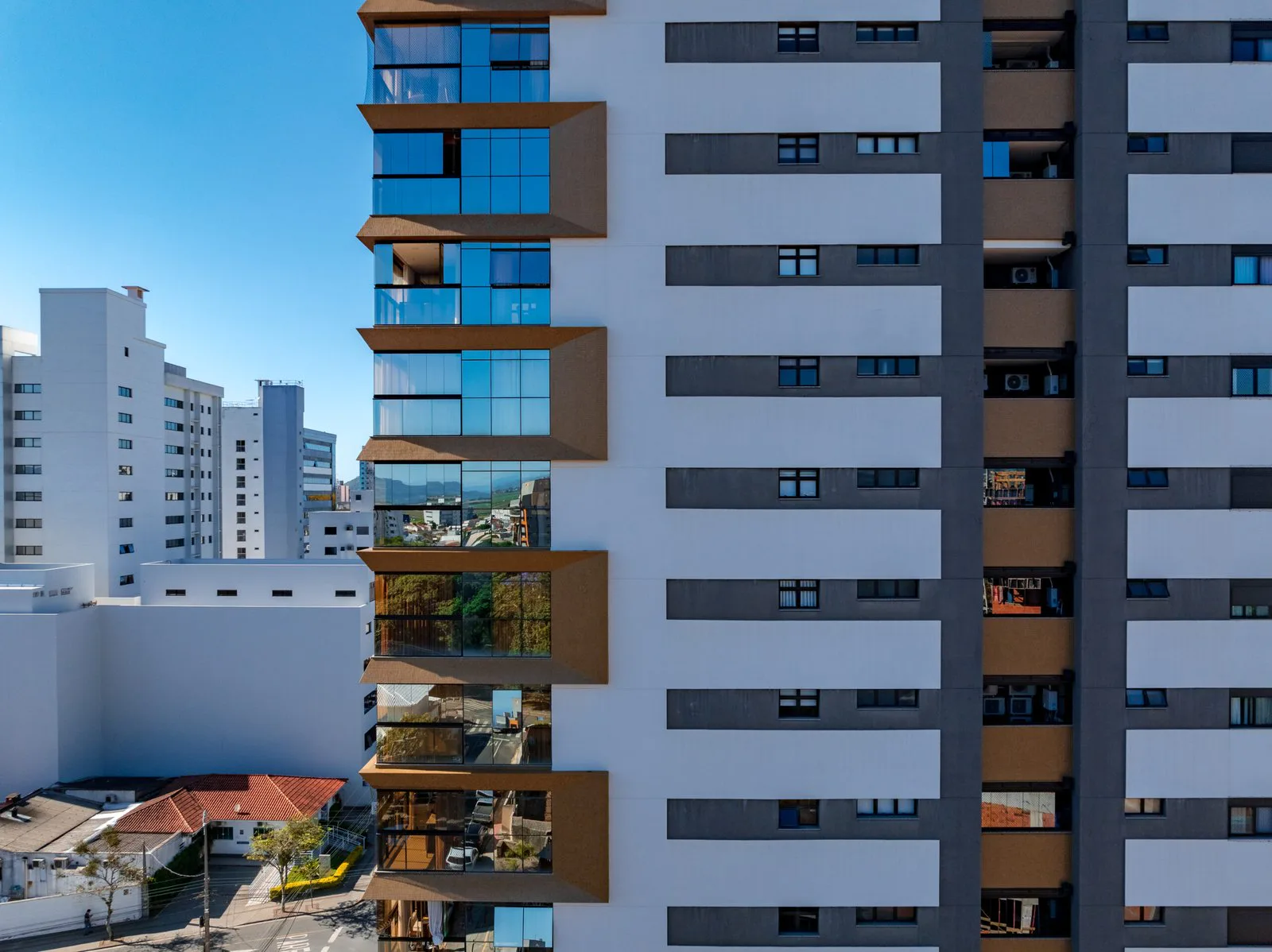 The Place — Fachada